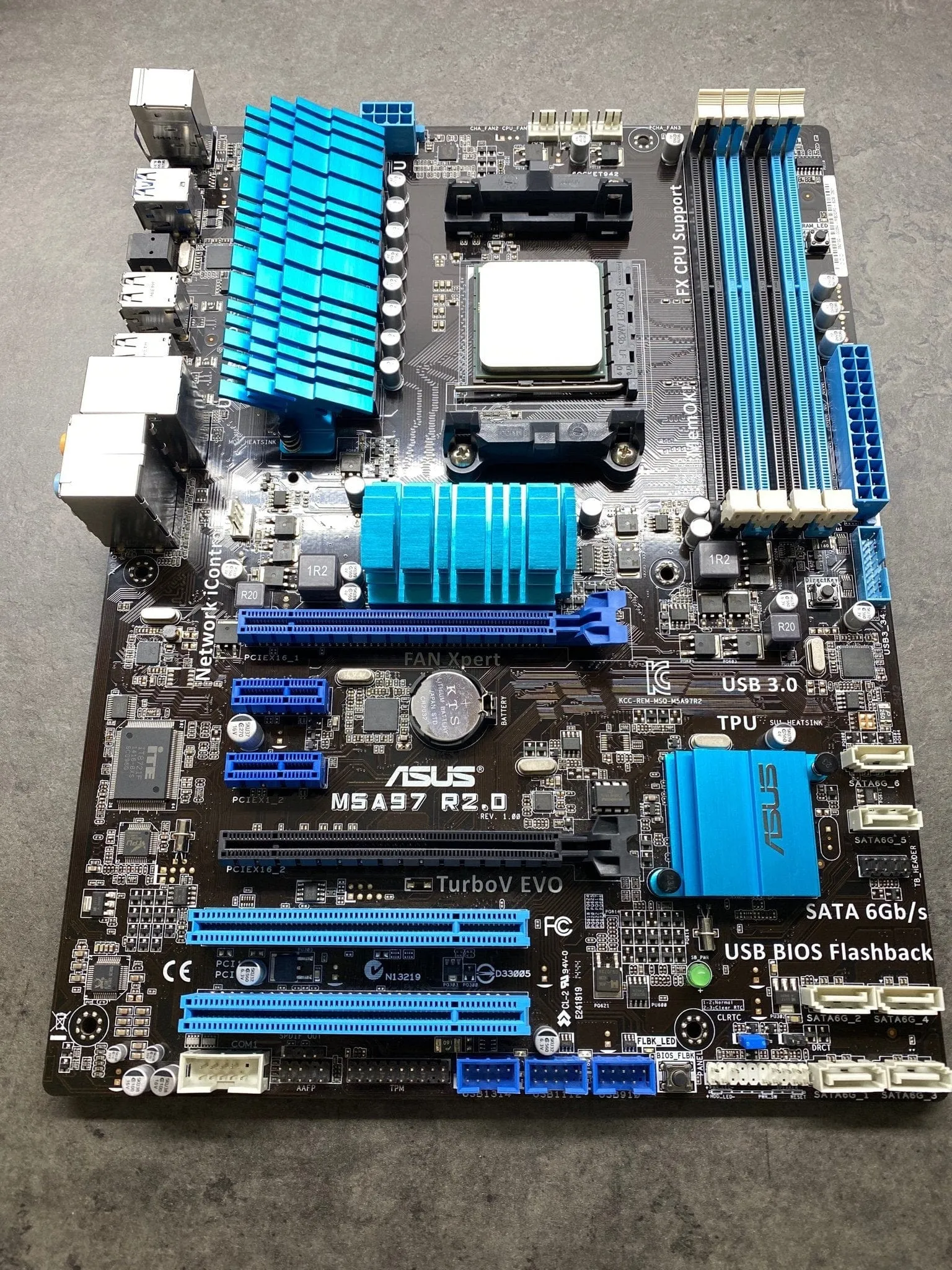 ASUS M5A97 R2.0 AMD Motherboard 970 Socket AM3  ATX ddr3 usb3.0 sata3