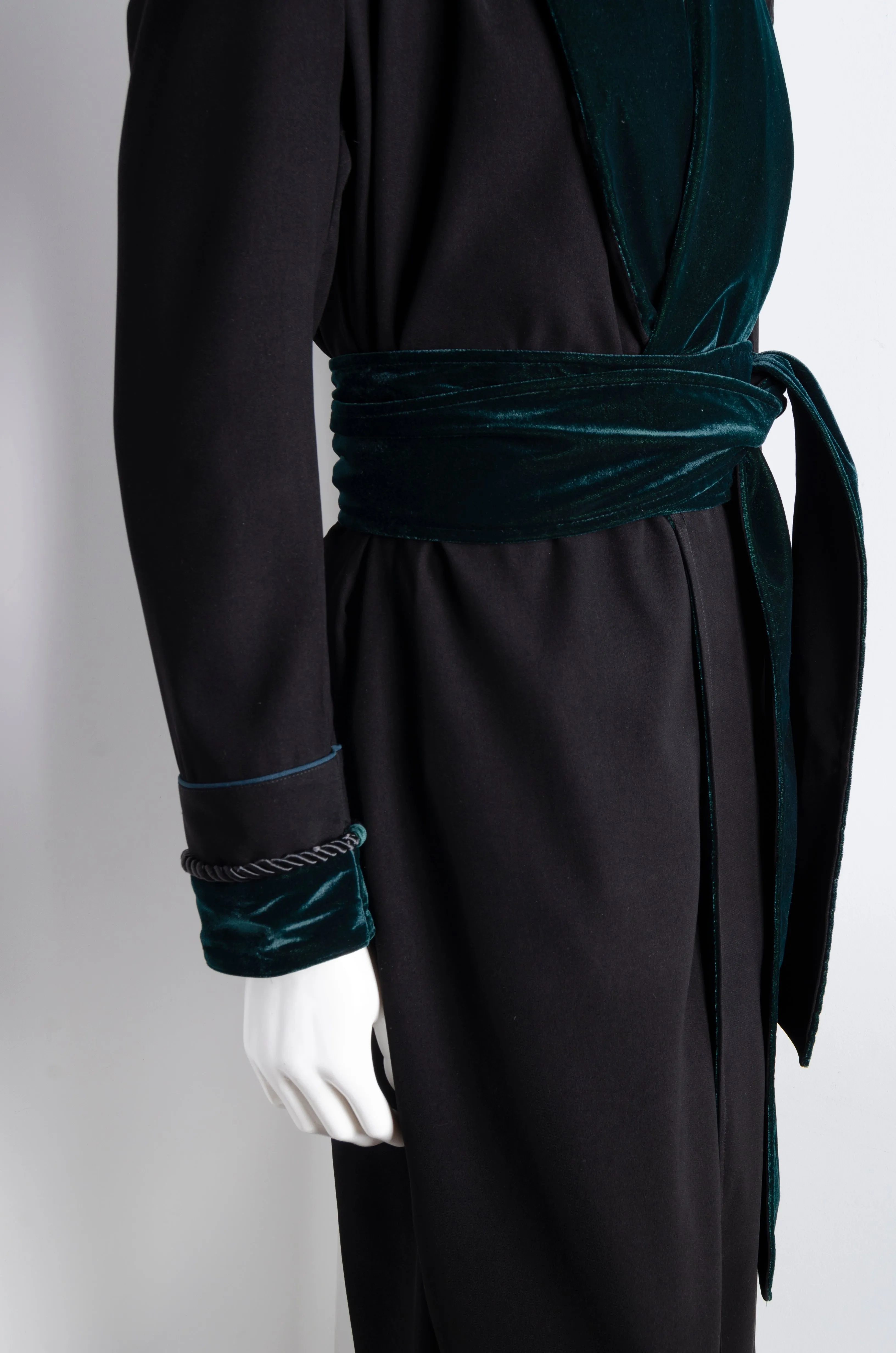 Black Pyjama Chic Robe