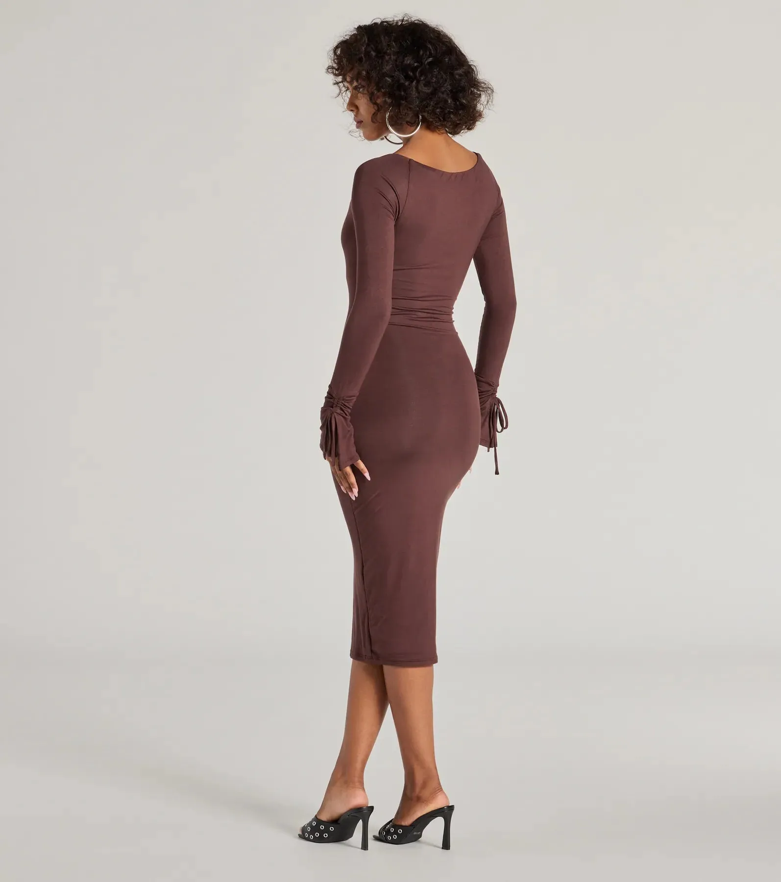 Casual Chic Icon Long Sleeve Knit Midi Dress