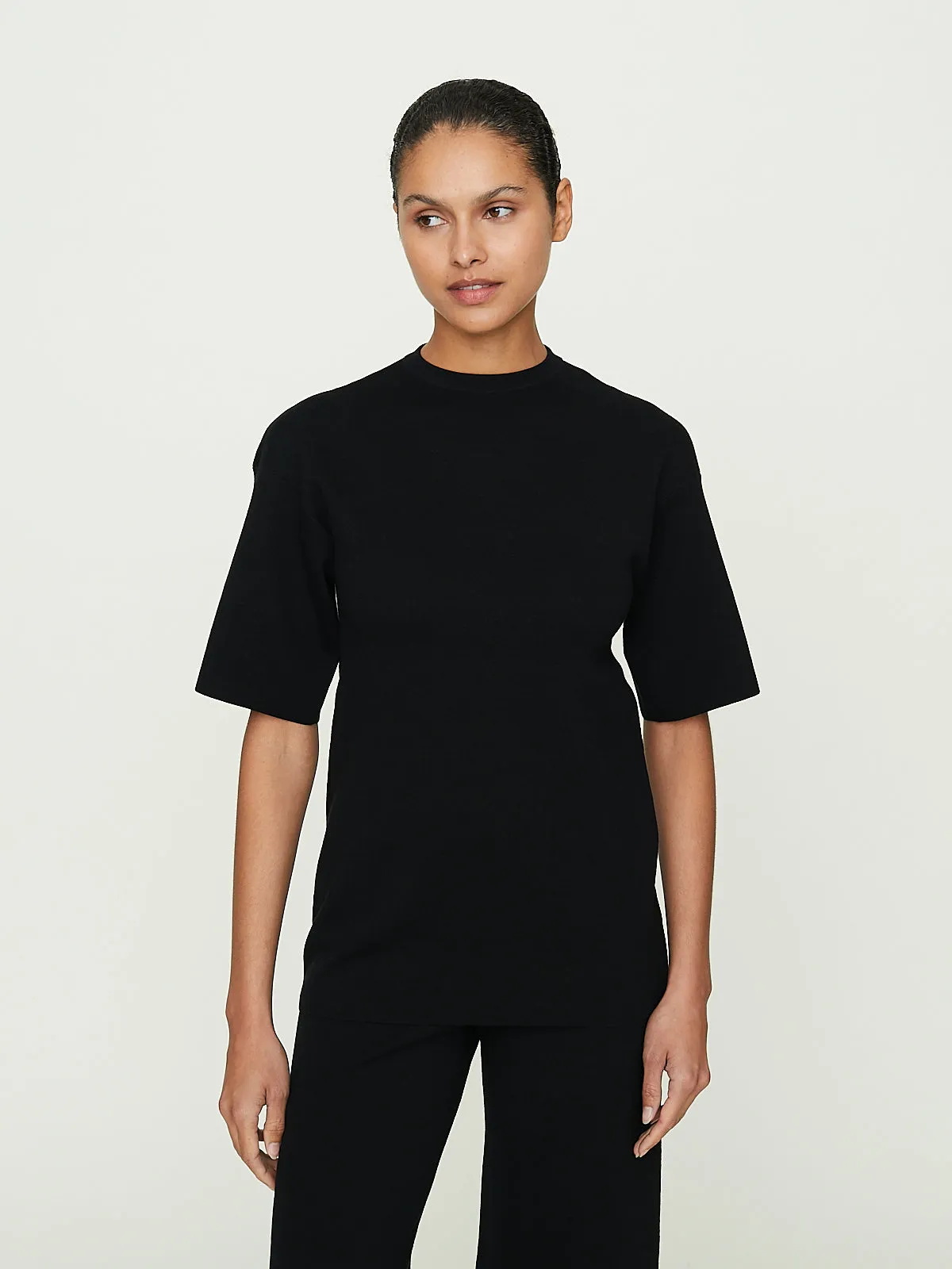 Dwyn Sweater T-Shirt in Black