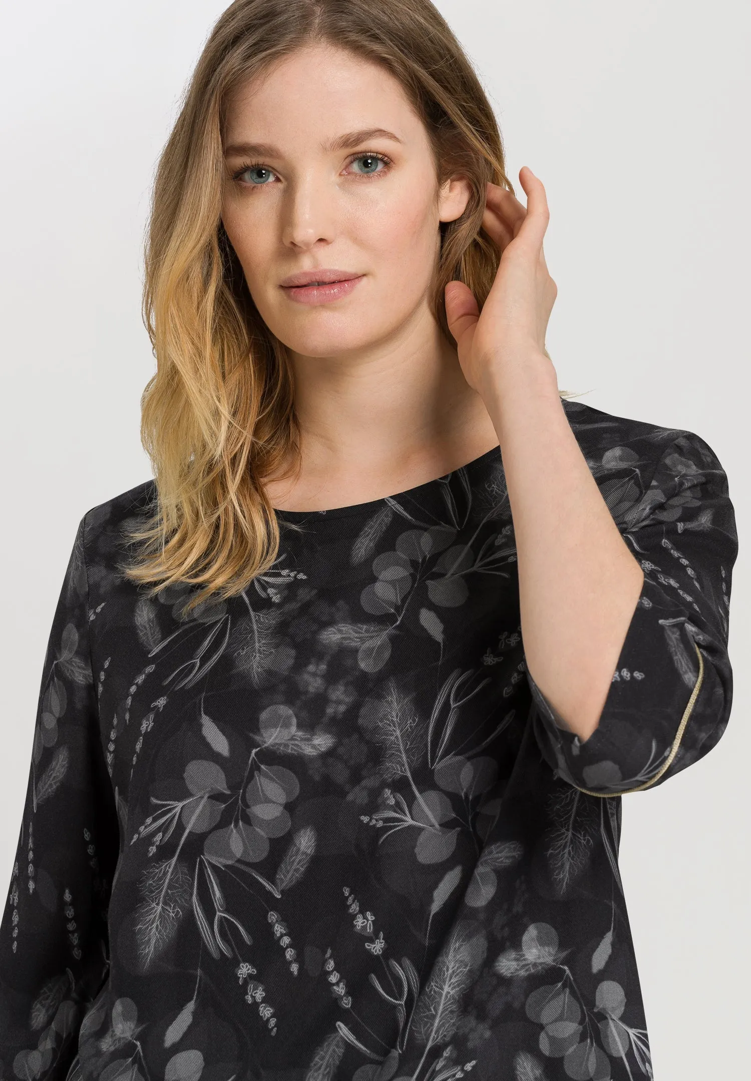 Lilova Relaxed Woven Floral Top | Mystic Shadow 76160-2987