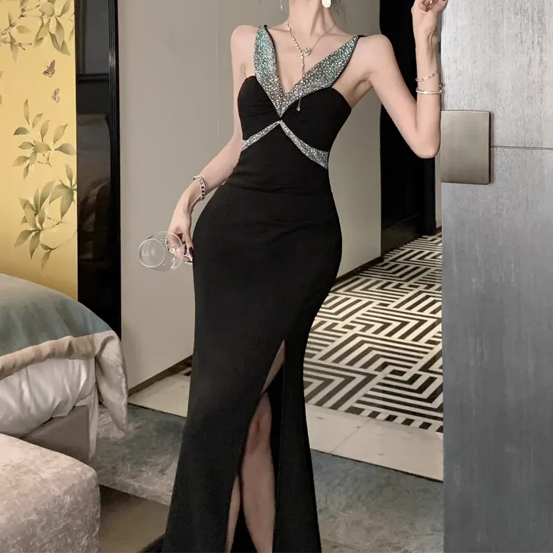 Low-Cut V-Neck High-Waist Slit Prom Dress