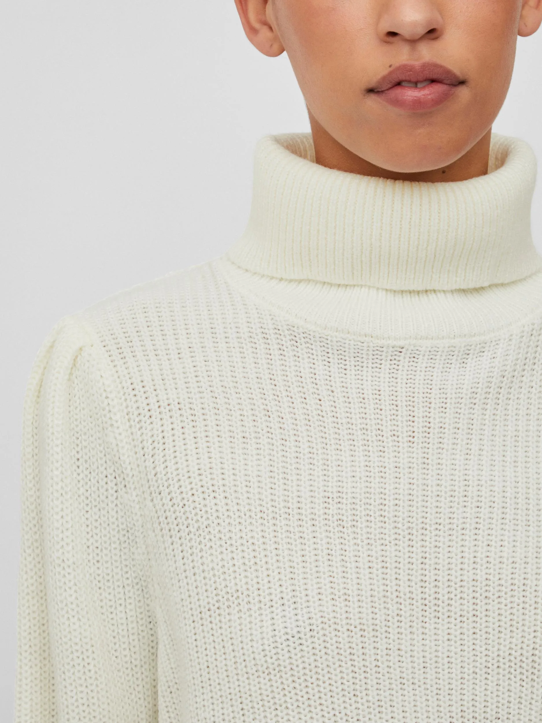 VILOU ROLLNECK JUMPER (WHITE ALYSSUM)